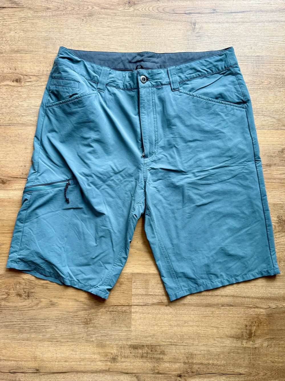 Men’s Kuhl Shorts 36